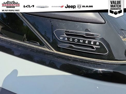 Used 2024 Jeep Wagoneer Launch Edition AWD/4WD image 4