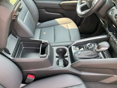 Used 2024 GMC Canyon Elevation w/ Elevation Premium Package AWD/4WD image 30