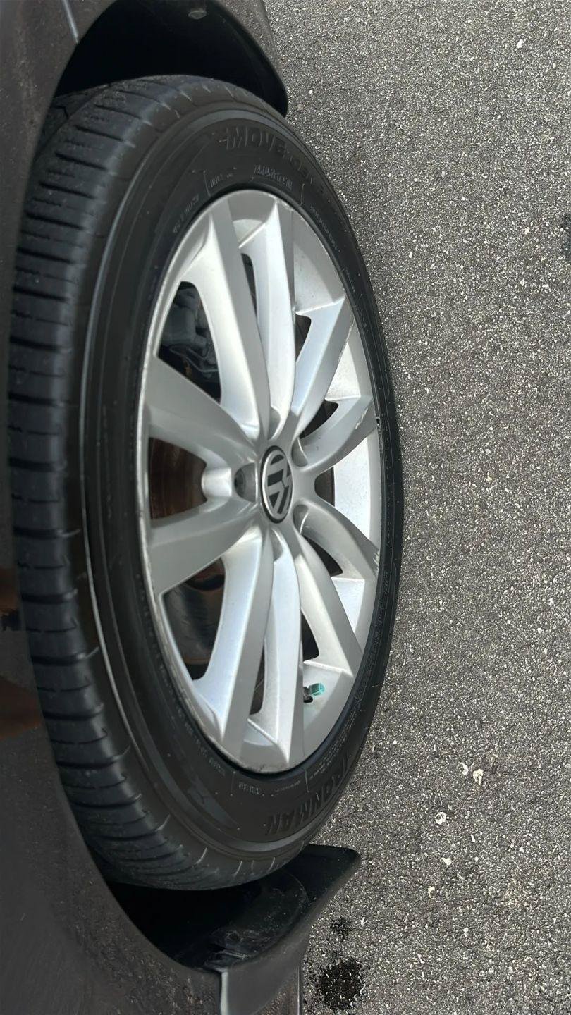 Used 2015 Volkswagen Eos Komfort FWD image 29