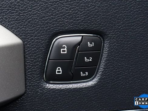 Used 2022 Ford F350 Lariat w/ Black Appearance Package image 15