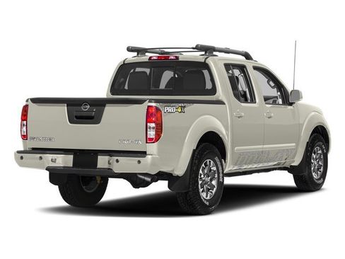 Used 2018 Nissan Frontier PRO-4X AWD/4WD image 2