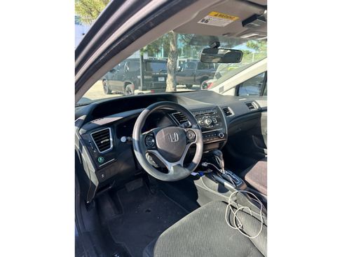 Used 2013 Honda Civic LX image 9