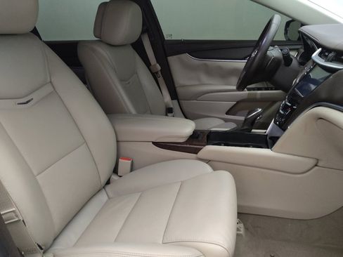 Used 2013 Cadillac XTS image 21