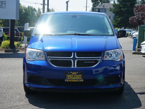 Used 2019 Dodge Grand Caravan SE w/ UConnect Hands-Free Group FWD image 8