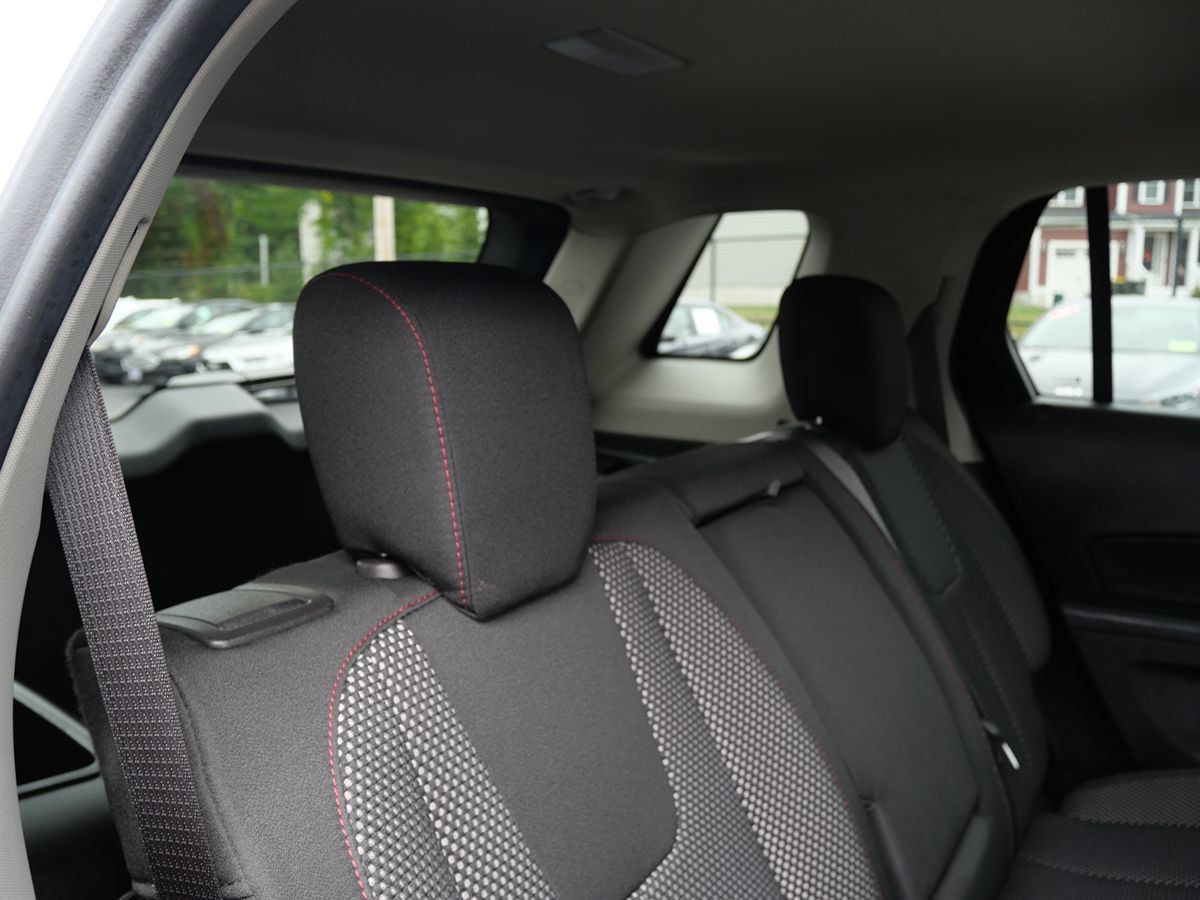 Used 2017 GMC Terrain SLE w/ Convenience Package AWD/4WD image 26