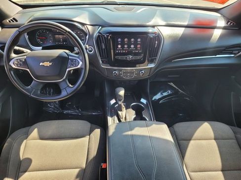Used 2023 Chevrolet Traverse LT FWD image 10