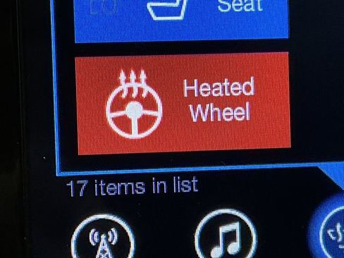 Used 2017 Chrysler Pacifica Limited w/ UConnect Theater Package image 57