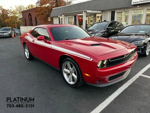 Used 2015 Dodge Challenger R/T Plus image 4