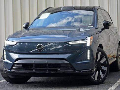 Used 2025 Volvo EX90 Ultra AWD/4WD image 3