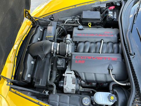 Used 2005 Chevrolet Corvette Convertible w/ Preferred Equipment Group image 7