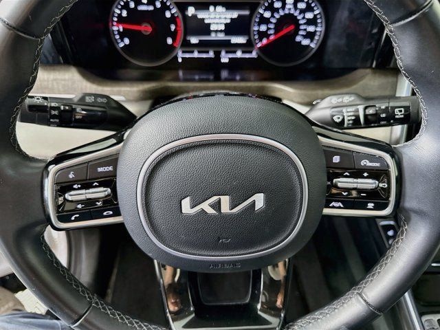 Certified 2023 Kia Sorento X-Line EX AWD/4WD image 11