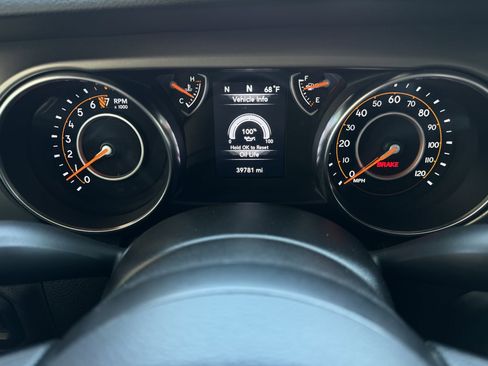 Used 2021 Jeep Wrangler Unlimited Sport image 31