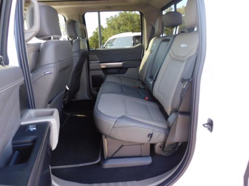 New 2026 Ford F250 Platinum w/ Platinum Plus Package image 14