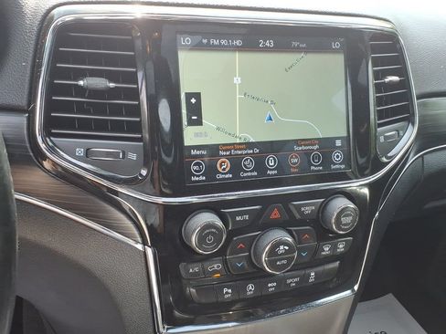 Used 2021 Jeep Grand Cherokee Limited AWD/4WD image 22