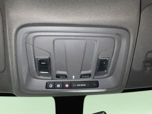 Used 2020 Chevrolet Silverado 1500 Custom Trail Boss w/ Custom Convenience Package AWD/4WD image 19