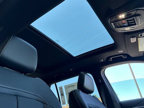 New 2026 Jeep Grand Cherokee L Limited AWD/4WD image 18