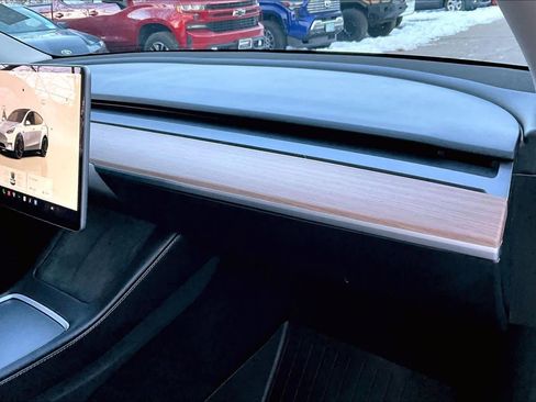 Used 2023 Tesla Model Y Performance image 16