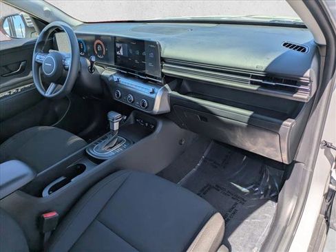 Certified 2025 Hyundai Kona SE FWD image 20