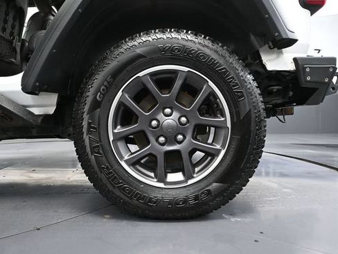 Used 2019 Jeep Wrangler Unlimited Rubicon AWD/4WD image 16