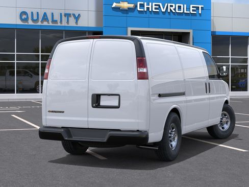 New 2026 Chevrolet Express 2500 w/ Driver Convenience Package RWD image 32