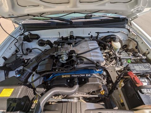 Used 2002 Toyota Tacoma 4x4 Xtracab V6 image 9