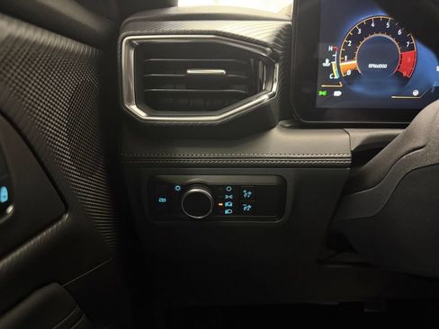 Used 2025 Ford Mustang GT Premium RWD image 31