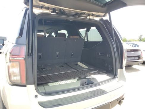 Certified 2021 Chevrolet Suburban High Country AWD/4WD image 36