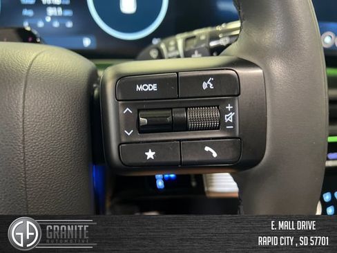 Used 2025 Hyundai Santa Fe Calligraphy AWD/4WD image 33