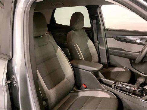 Used 2025 Chevrolet TrailBlazer LT AWD/4WD image 7