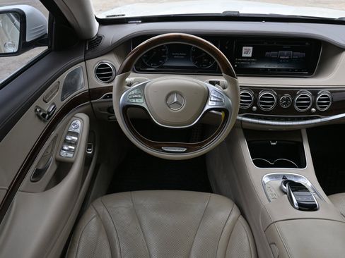 Used 2015 Mercedes-Benz S 550 Sedan image 9