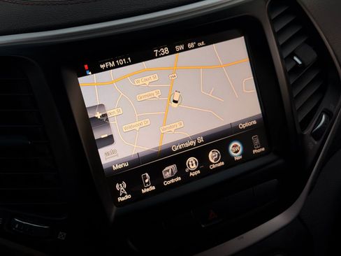 Used 2014 Jeep Cherokee Trailhawk w/ Leather Interior Group image 35