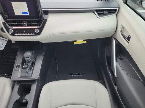 New 2026 Toyota Corolla Cross LE image 13