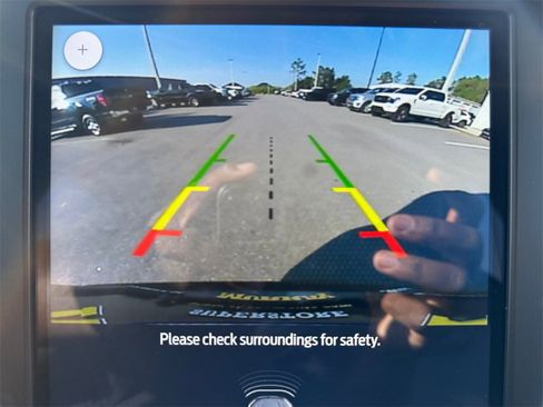 Used 2024 Ford Edge Titanium image 25