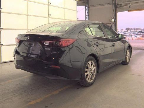 Used 2016 MAZDA MAZDA3 i Touring image 2