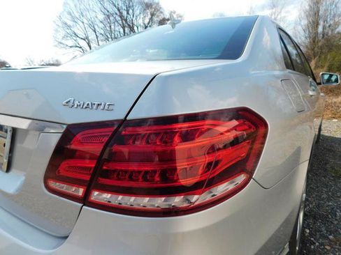 Used 2016 Mercedes-Benz E 350 4MATIC Sedan image 40