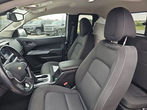 Used 2018 Chevrolet Colorado LT w/ LT Convenience Package AWD/4WD image 12