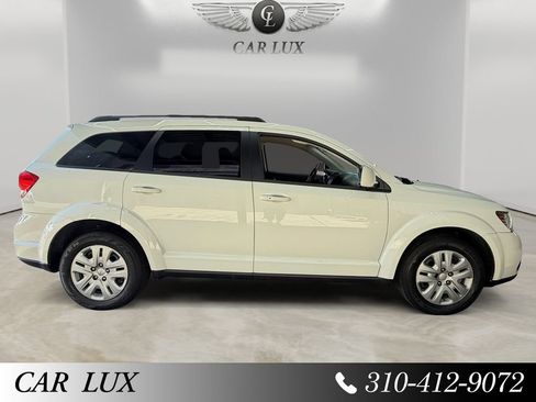 Used 2019 Dodge Journey SE FWD image 6