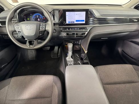 Used 2025 Toyota Camry LE image 22