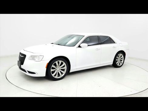 Used 2019 Chrysler 300 Touring L w/ Quick Order Package 22F RWD image 1