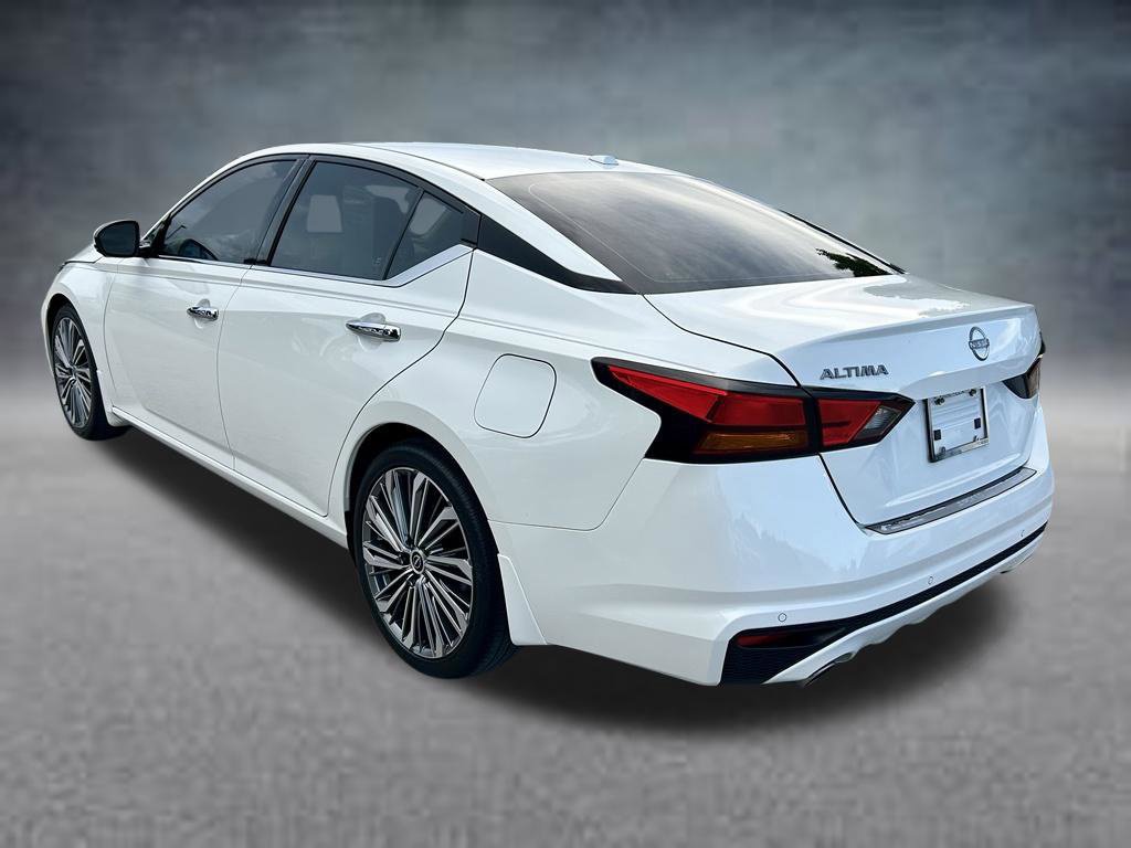 Used 2024 Nissan Altima 2.5 SL FWD image 7