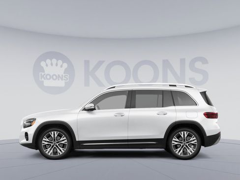 New 2026 Mercedes-Benz GLB 250 4MATIC image 2