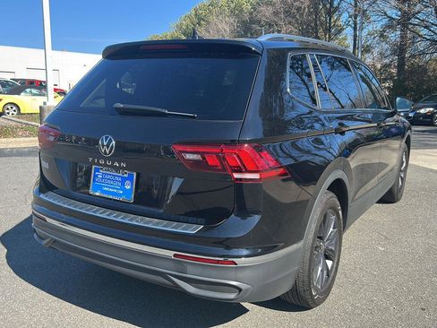 Certified 2024 Volkswagen Tiguan SE w/ Panoramic Sunroof Package image 8