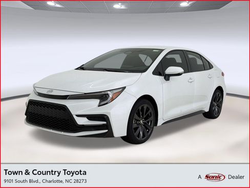 Used 2024 Toyota Corolla SE FWD image 1