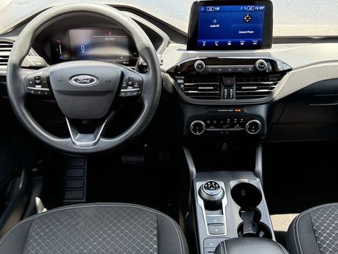 Used 2025 Ford Escape Active AWD/4WD image 9