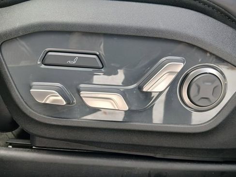 Certified 2026 Kia EV9 Land w/ Nightfall Edition Package image 18