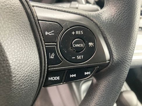 Used 2020 Toyota Corolla LE image 37