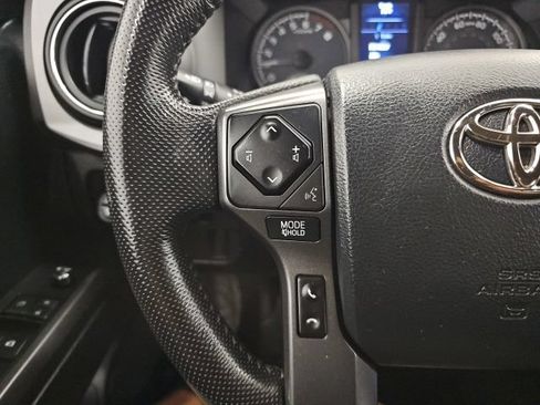 Used 2016 Toyota Tacoma TRD Sport w/ Towing Package AWD/4WD image 18