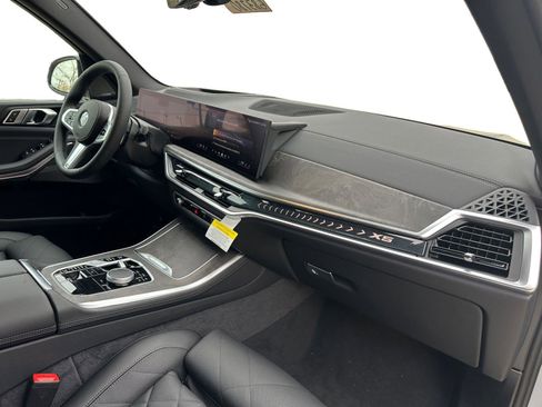 New 2026 BMW X5 xDrive40i w/ M Sport Package image 23
