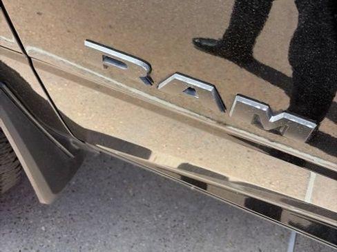 Used 2025 RAM 2500 Laramie w/ Night Edition AWD/4WD image 4