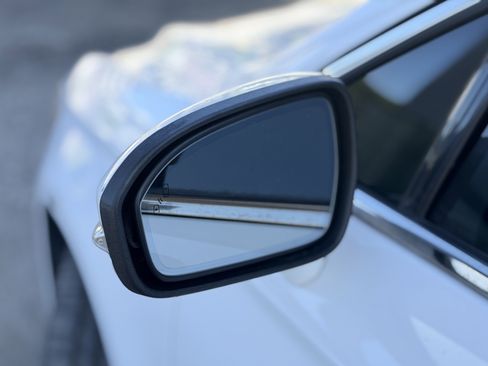 Used 2018 Ford Fusion SE w/ Equipment Group 602A FWD image 18